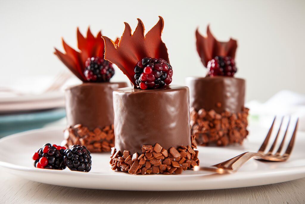 Chocolate mousse dessert made with whipped cream